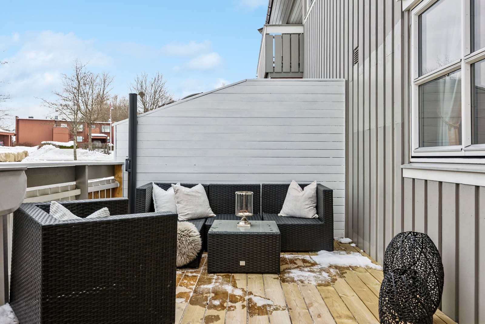 Leiligheten byr på to terrasser på hhv. 13 og 27 kvm. Galleribilde