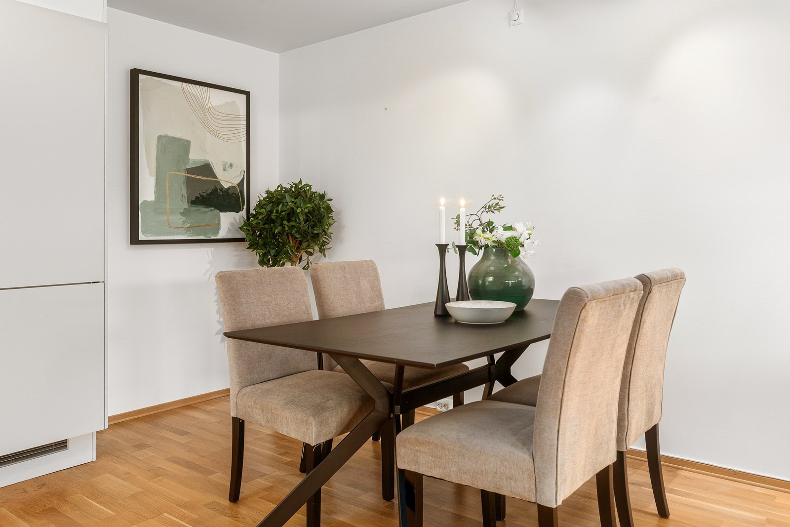 Det er god plass til spisestue i tilknytning til kjøkkenet Galleribilde