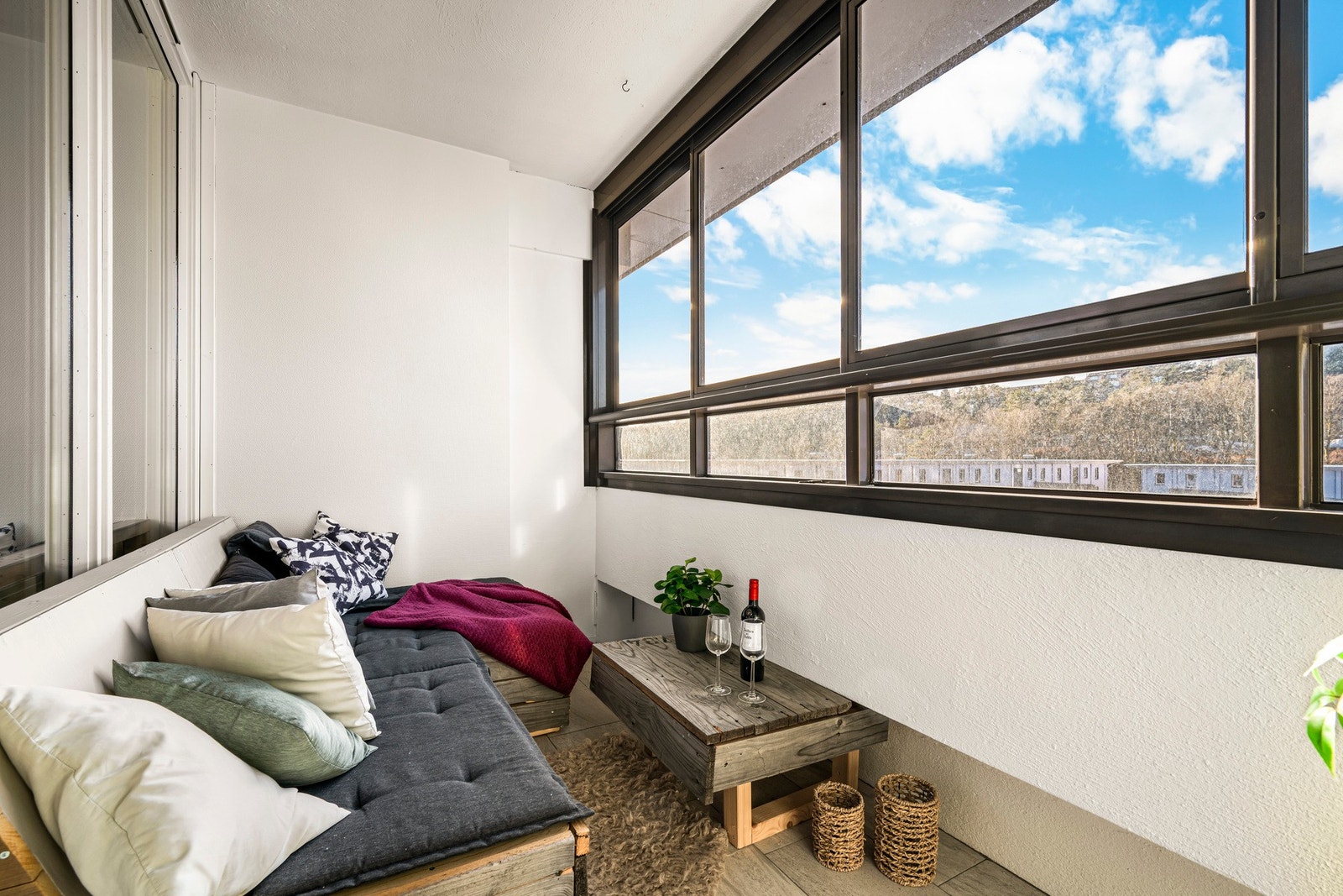 Her kan man nyte sol og omgivelsene! Galleribilde