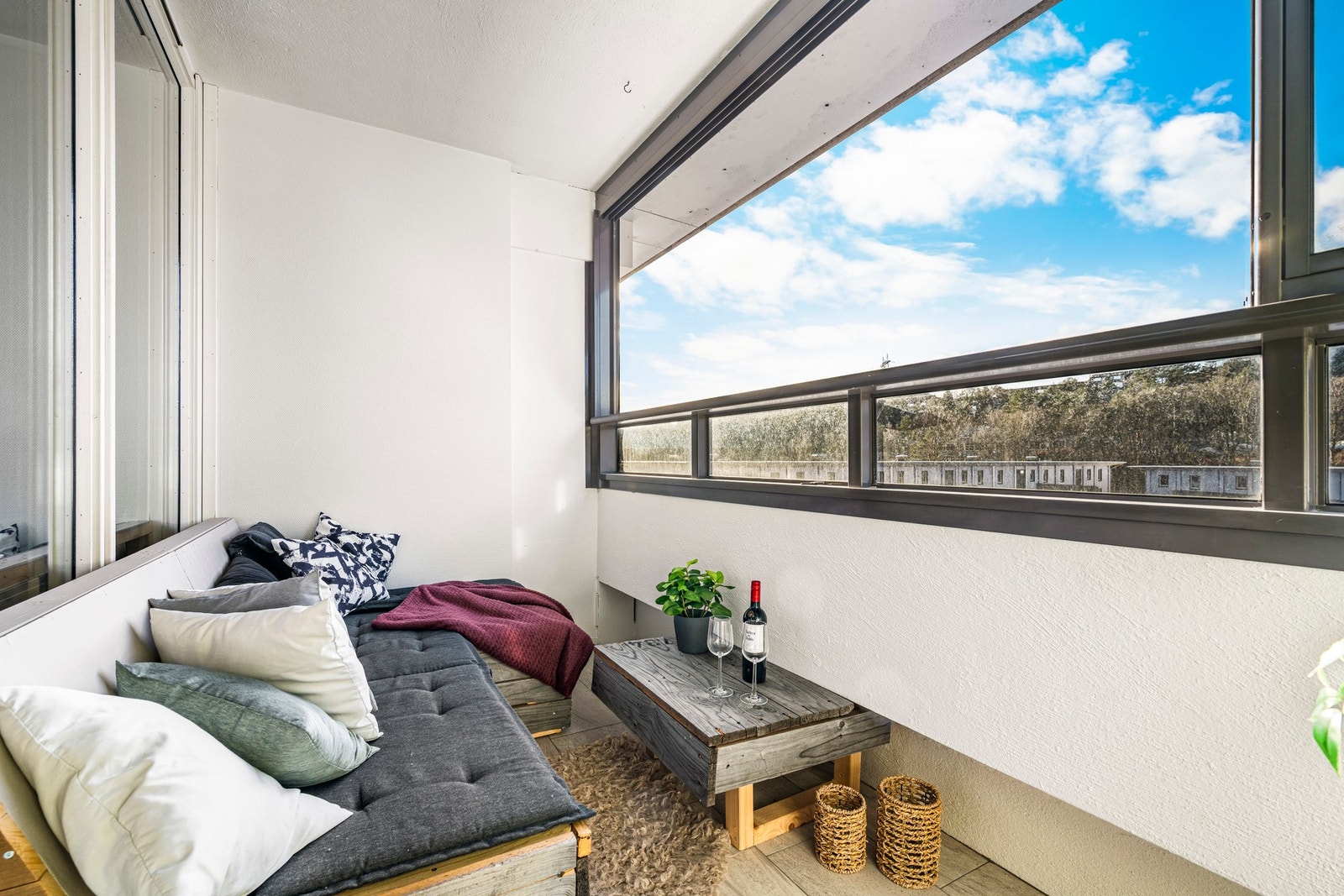 Dette er en flott 3-leilighet med godt lysinnslipp og en praktisk planløsning. Galleribilde