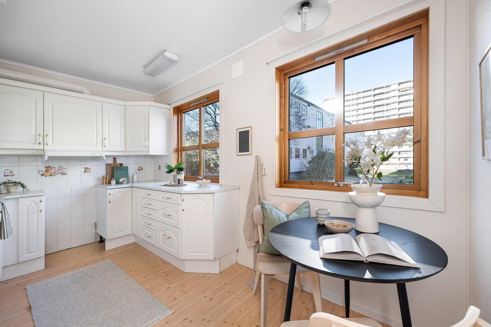 Her er det fint plass for kjøkkenbord. Galleribilde