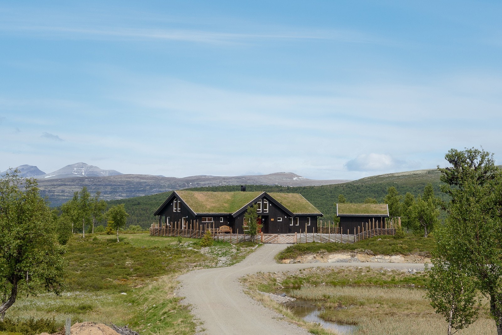 Tinde hytte på feltet Galleribilde