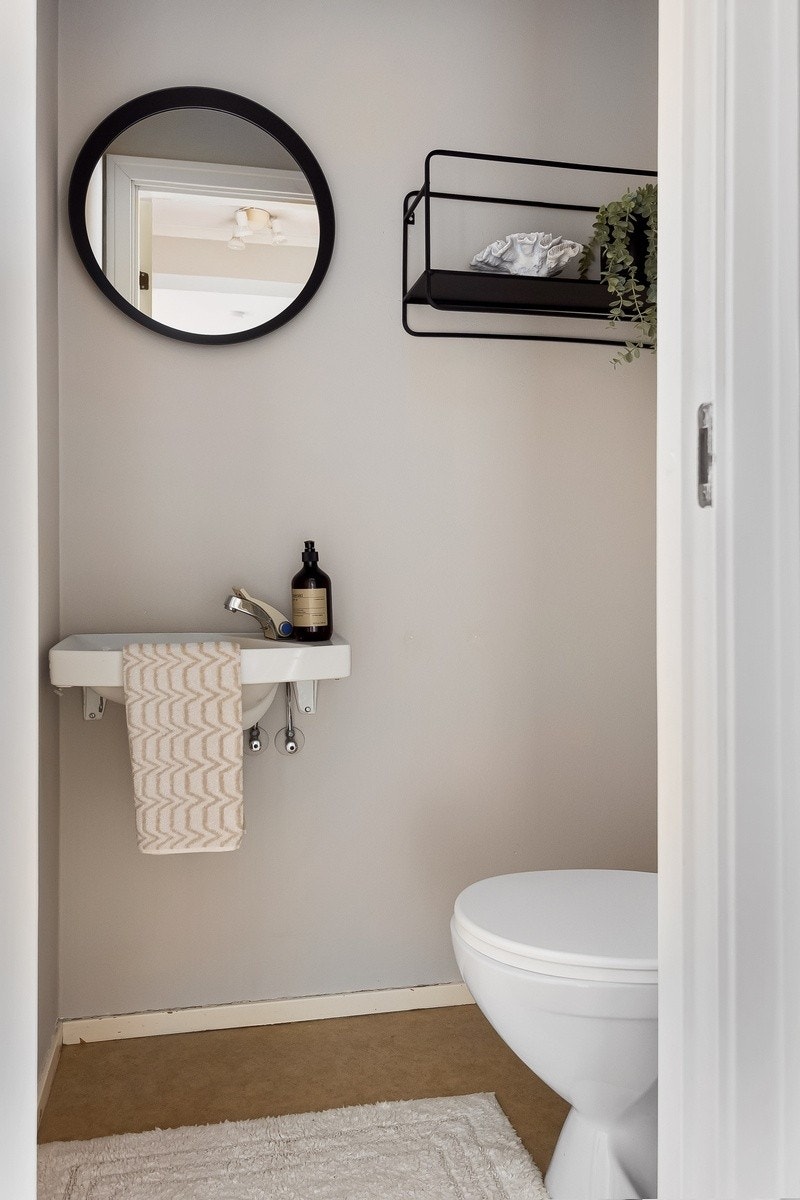 Separat toalett - og baderom Galleribilde