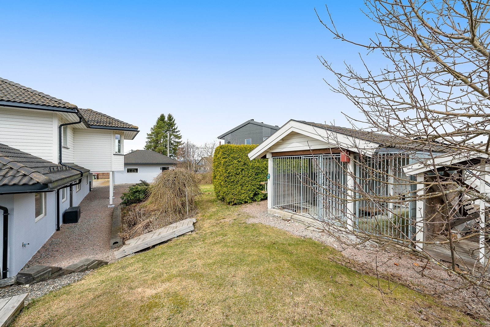 Medfølgende bod og hundehus Galleribilde