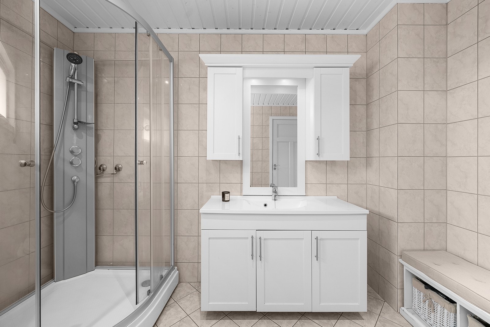 Bad i 1. etasje Galleribilde