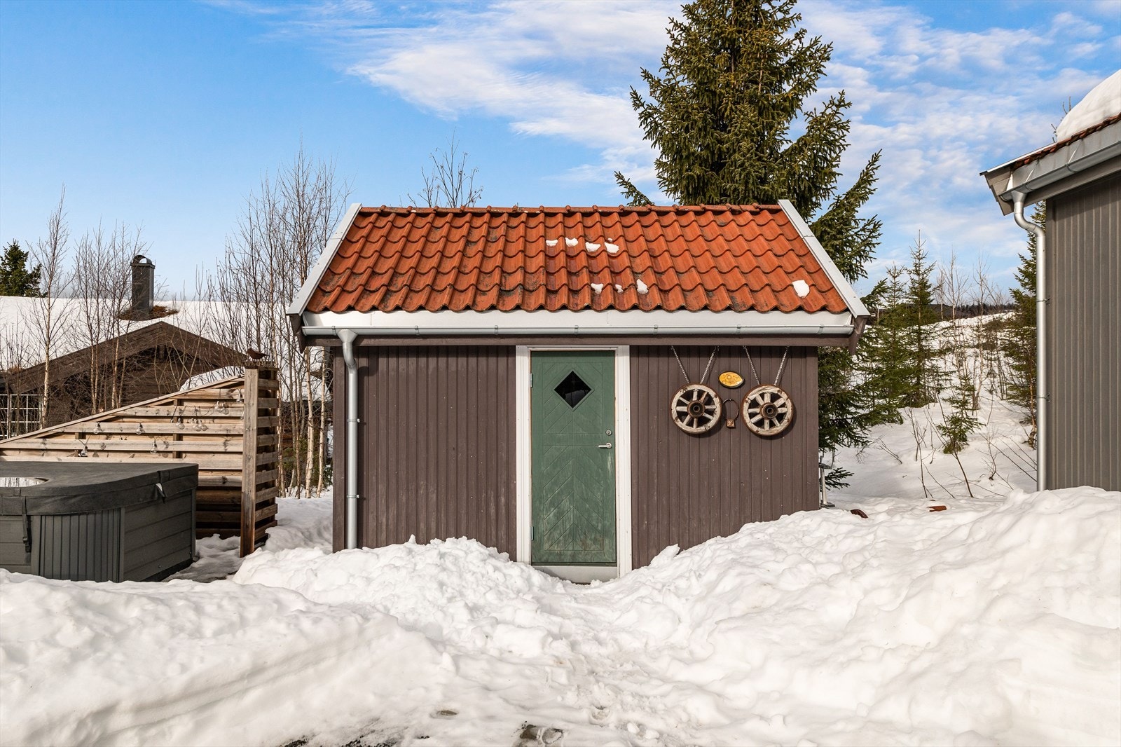 Uthus med enkel tilgang. Galleribilde