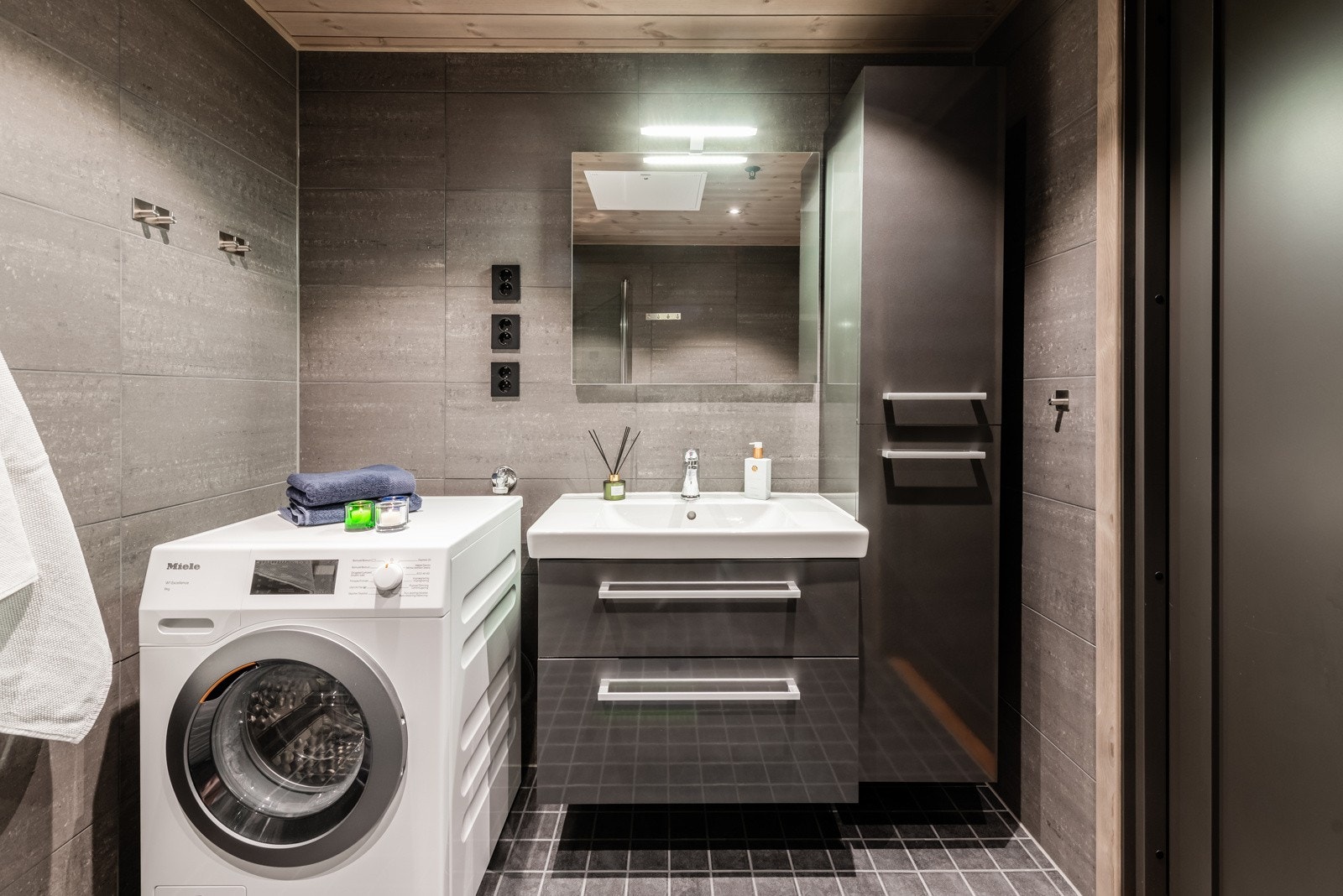 Opplegg for vaskemaskin. Galleribilde