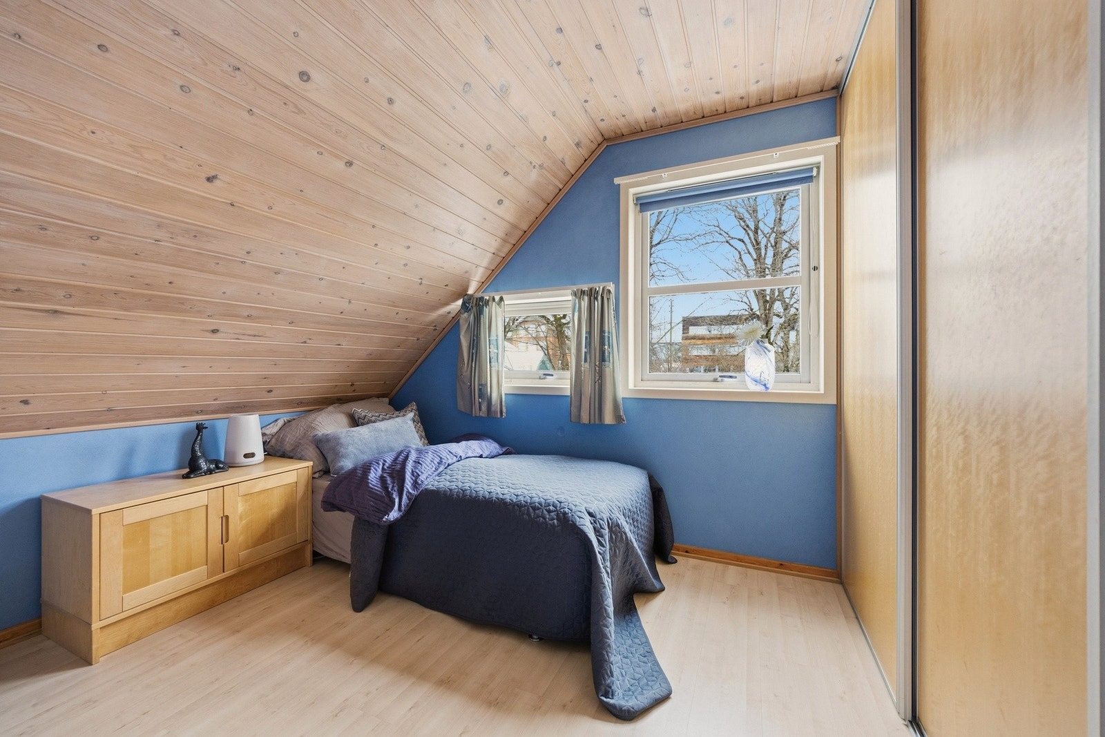 Soverom 2 kan brukes som ungdoms- eller barneværelse. Galleribilde