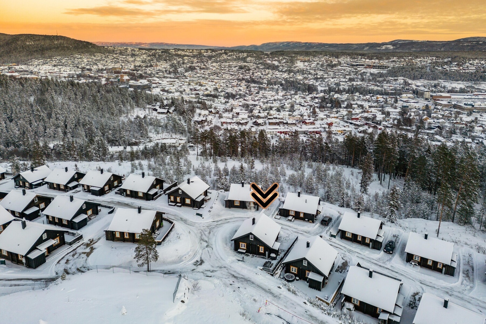 Hytten ligger i 2. rekke med trivelig utsikt! Galleribilde