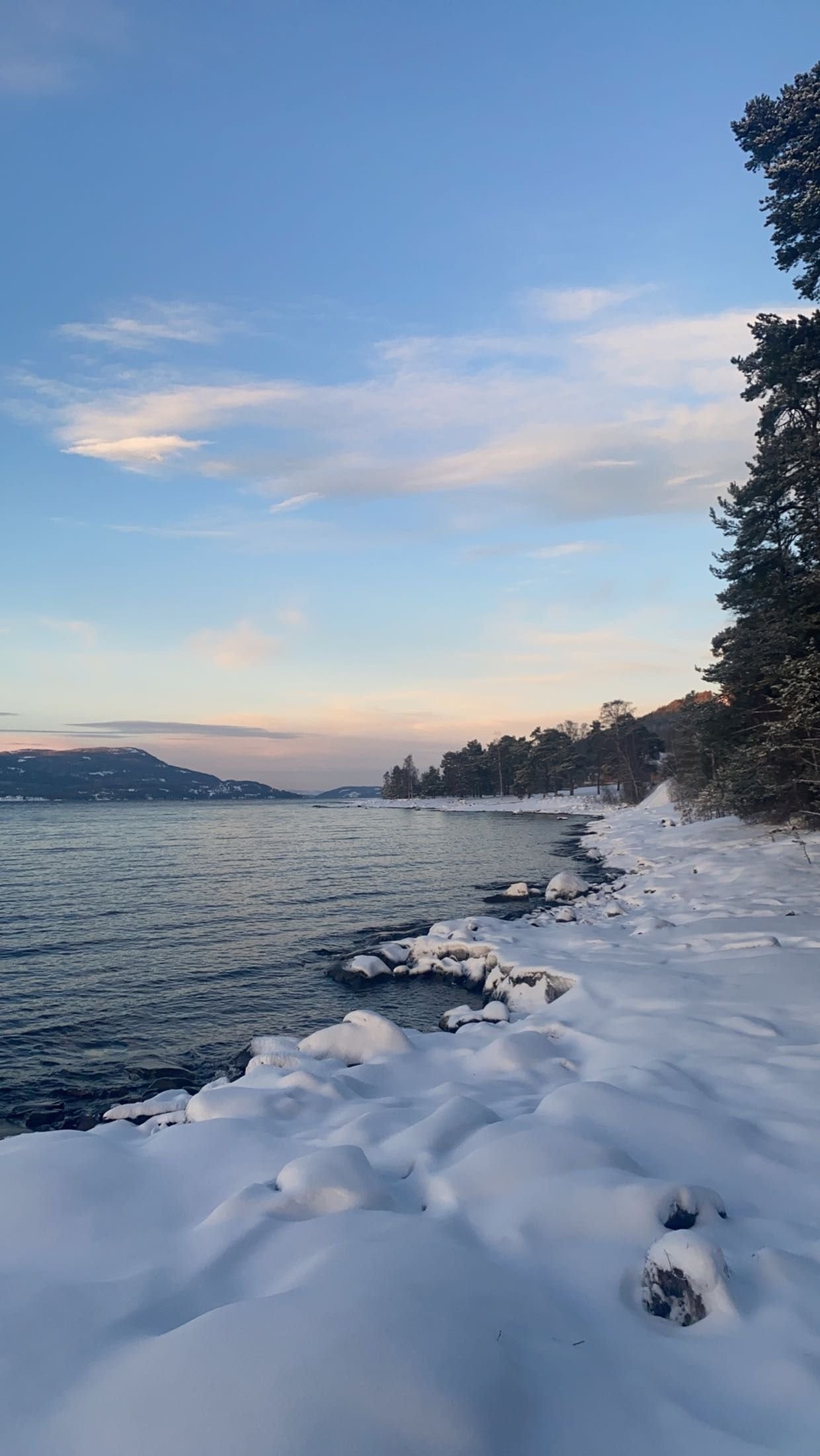 Fra odden nedenfor huset, retning nord. Privat foto Galleribilde