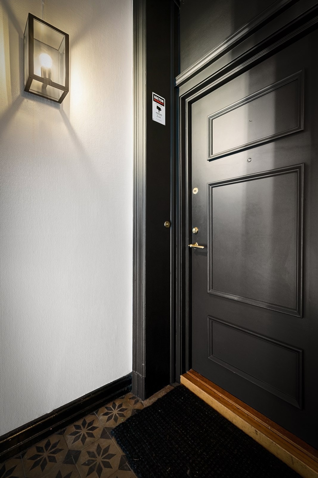 Oppgangen er pusset opp i forbindelse med installasjon av heis. Galleribilde