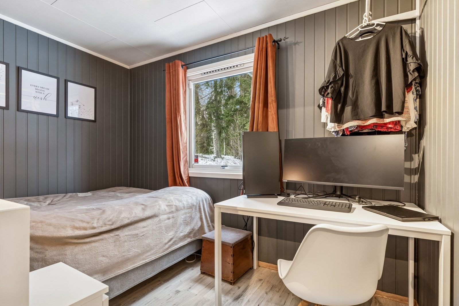 Soverom/kontor. Galleribilde