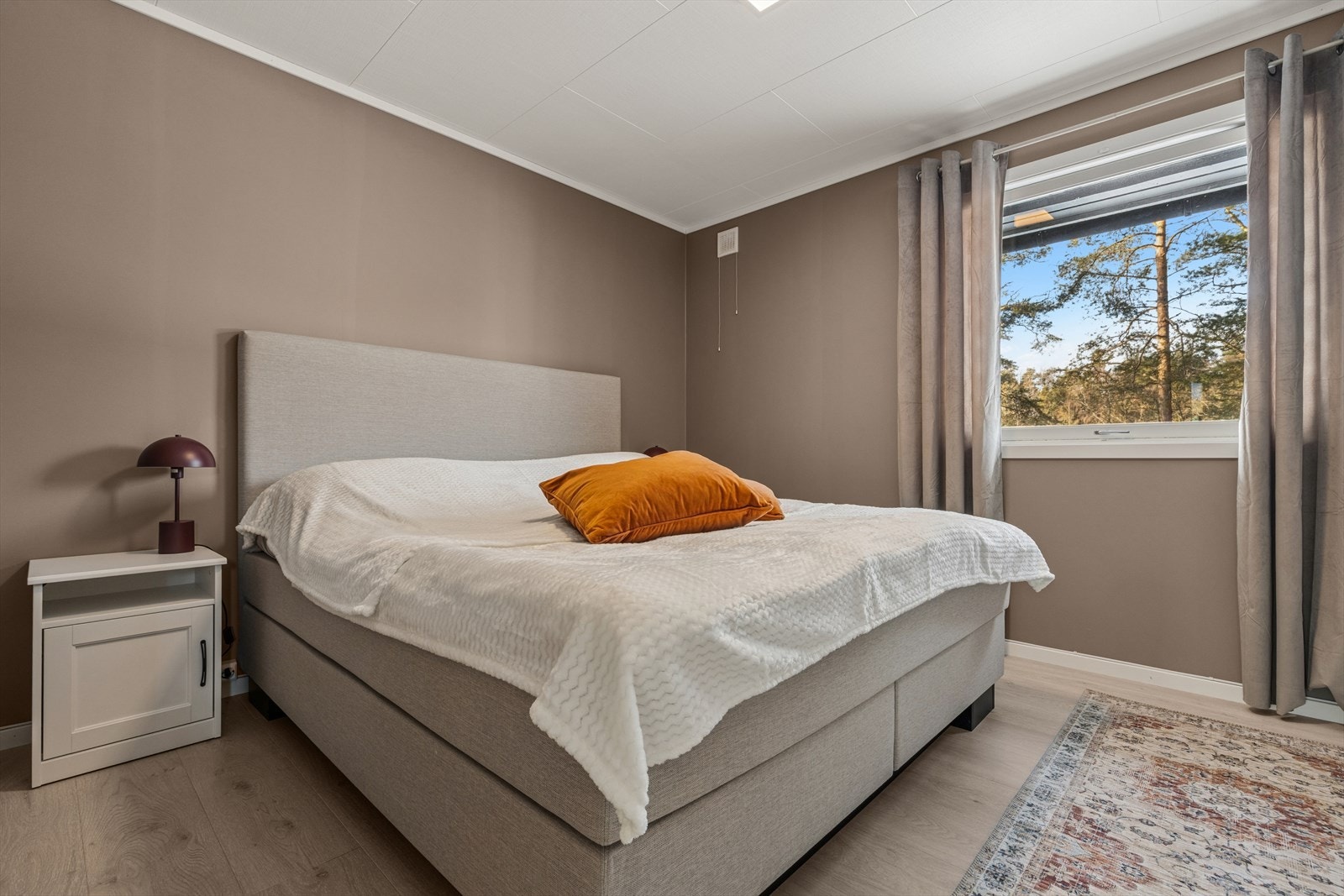 Hovedsoverommet er nylig pusset opp Galleribilde