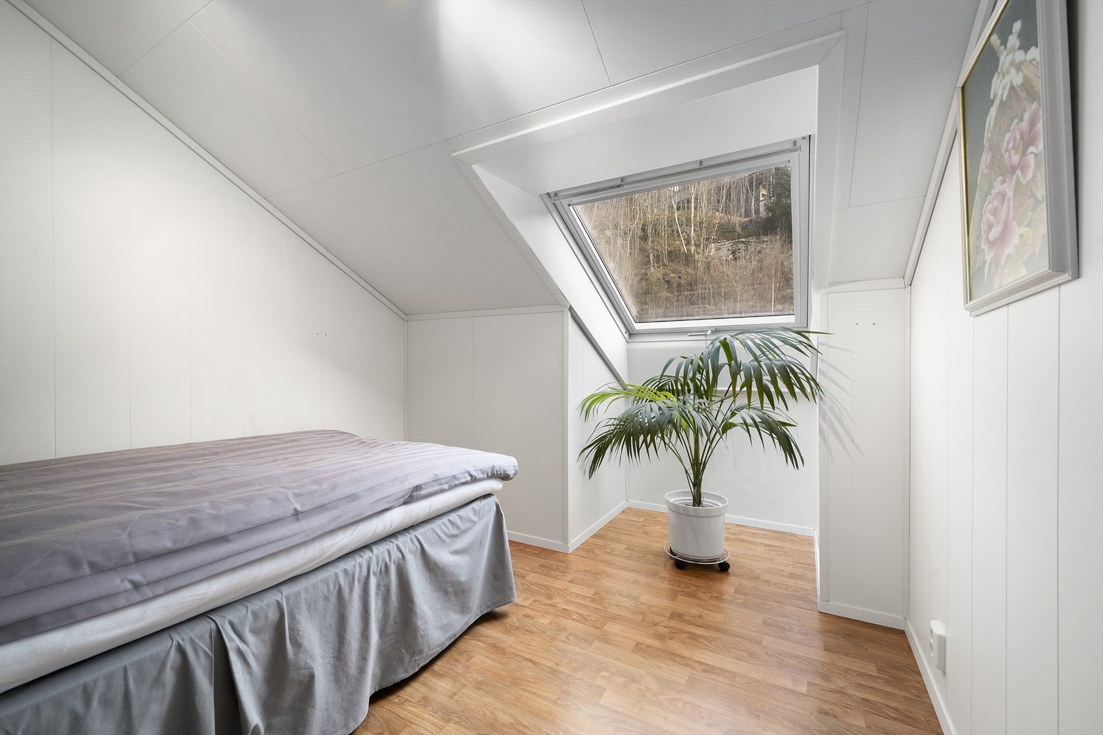 Soverom 2 på loftet. Hovudsoverommet ligg i 1.etasje. Galleribilde