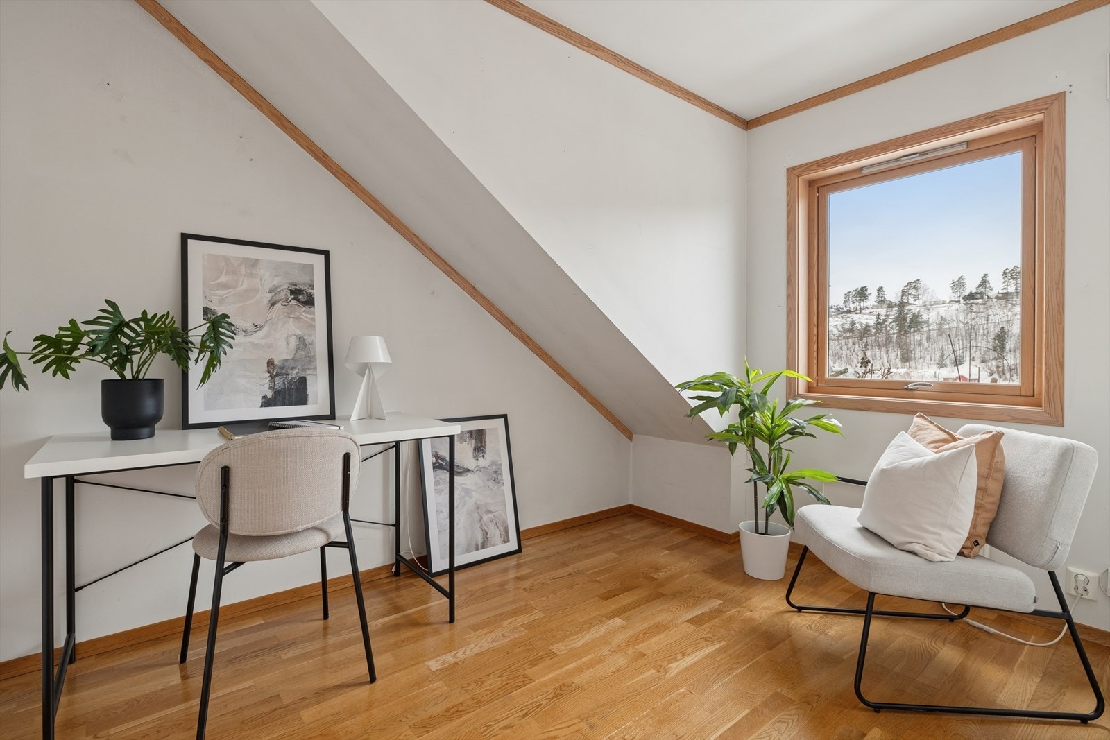 Soverom 3 - fungerer utmerket som barnerom/gjesterom eller kontor. Galleribilde