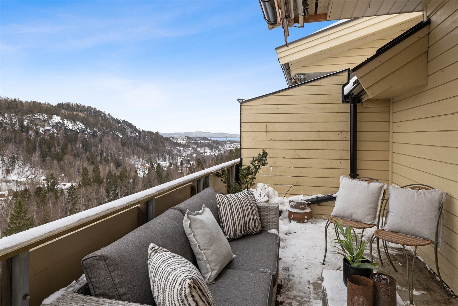 Luftig utsikt mot nærområdet. Galleribilde