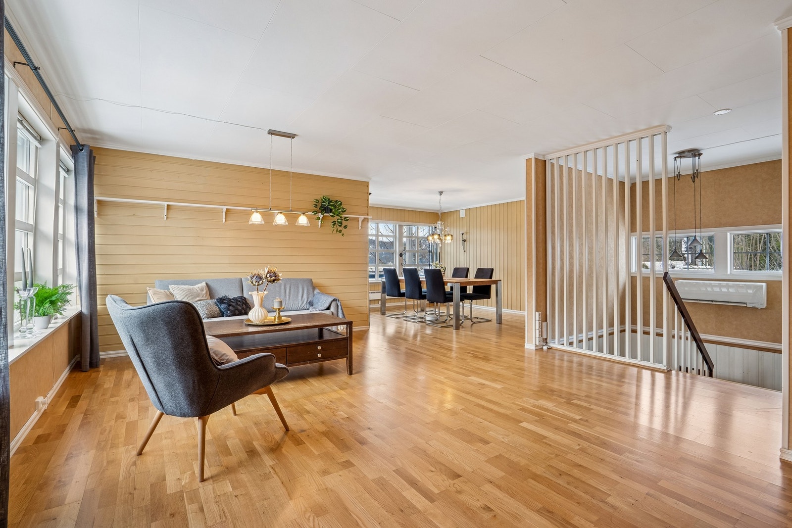 Etasjen byr også på WC og soverom. Galleribilde