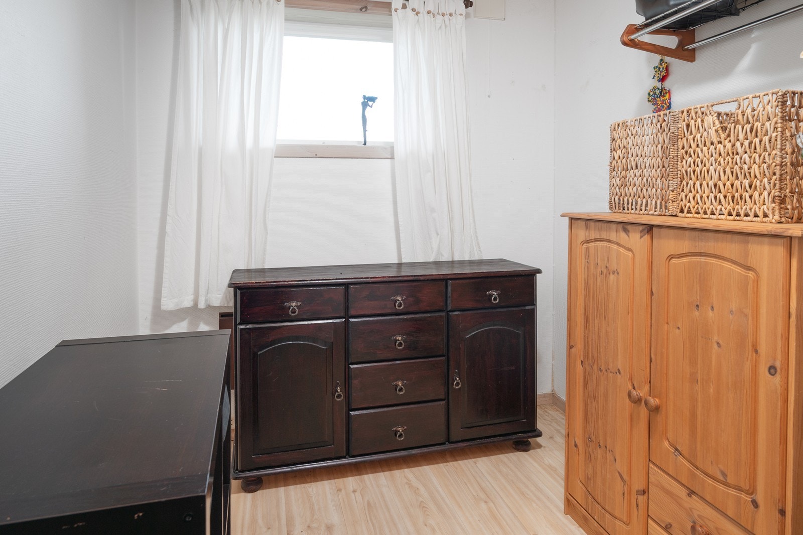 Innvendig bod. Galleribilde