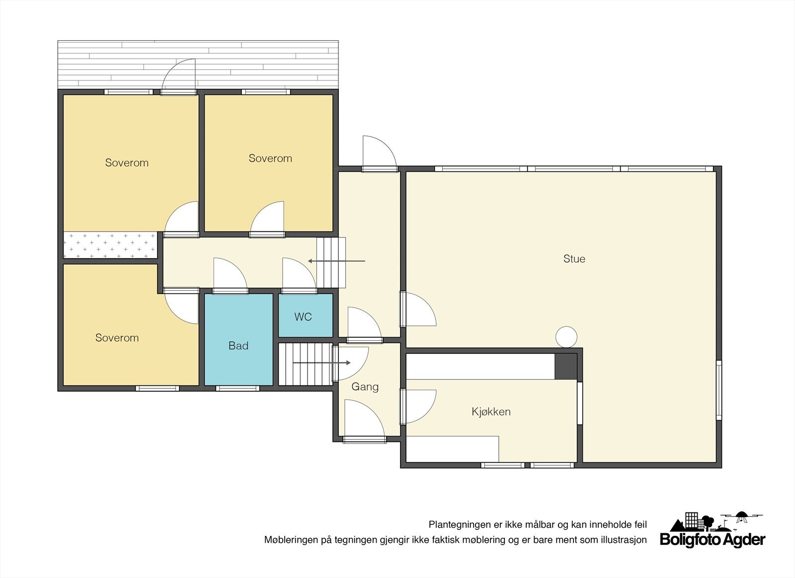 Plantegning hovedetasje. Fra hovedetasje er det et halvplan opp til neste nivå med soverom og bad. Galleribilde
