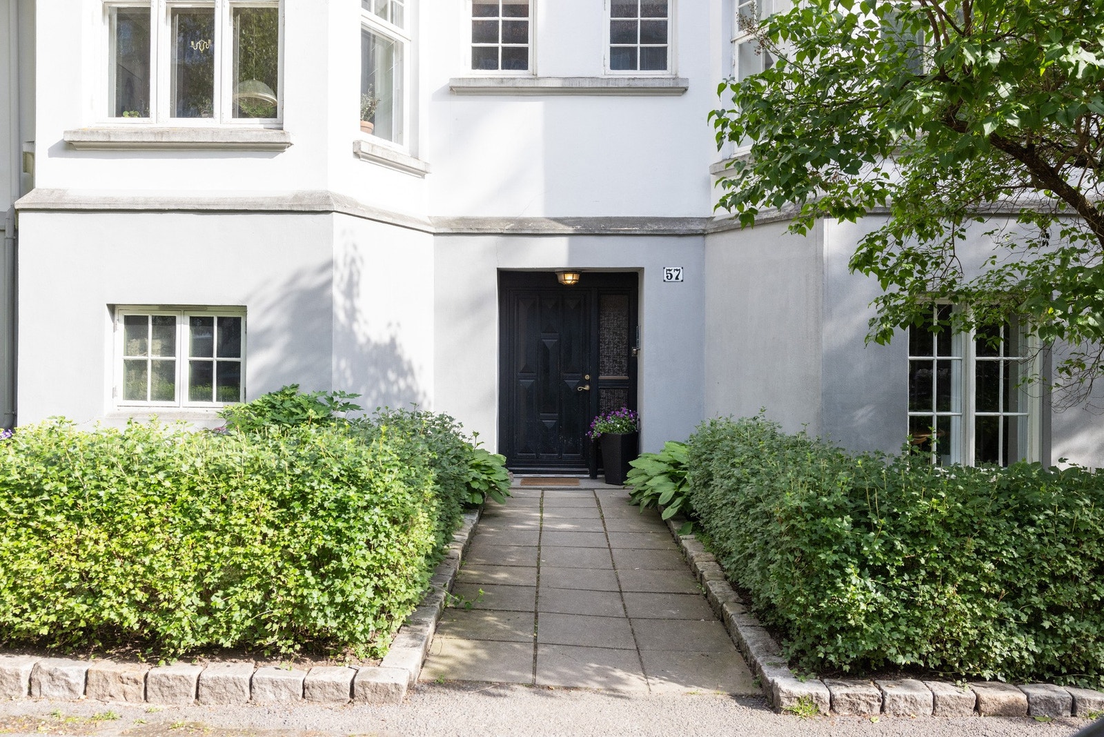 Fasade - Klassisk bygård fra 1920- Galleribilde