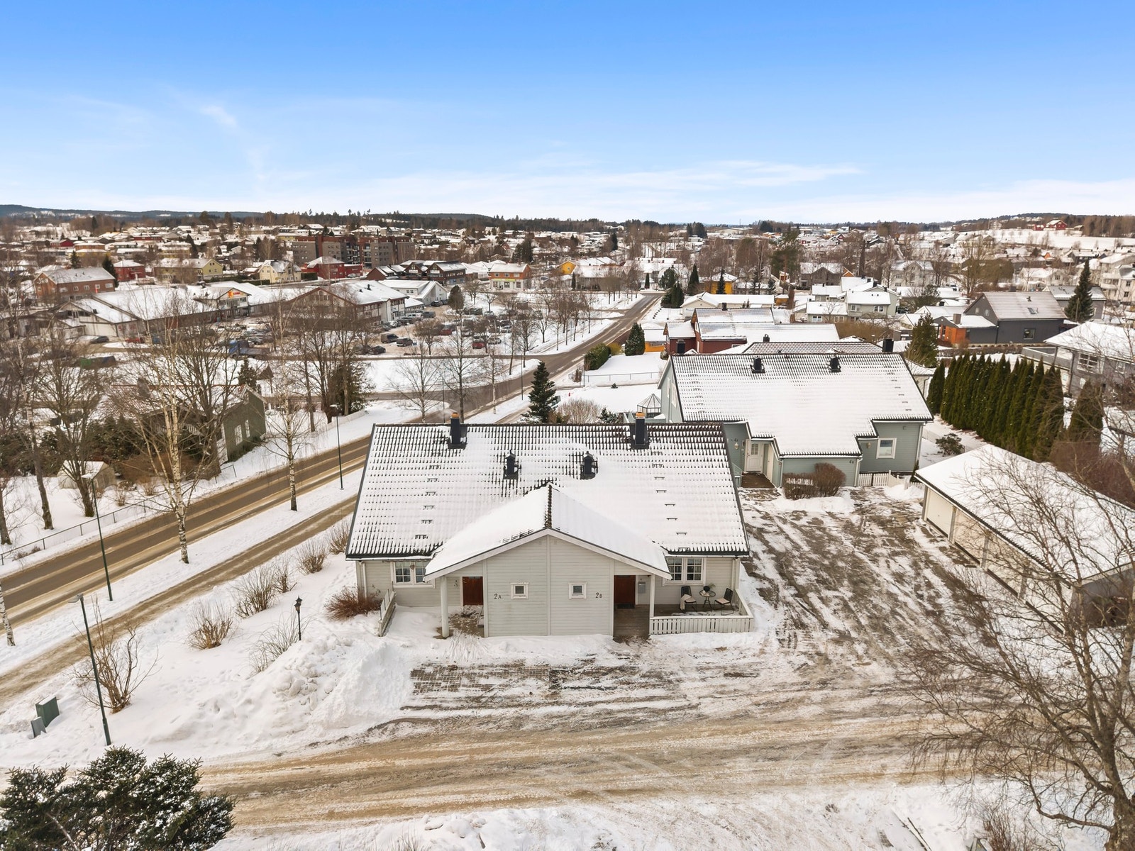 Halvpart av vertikaldelt tomannsbolig med sentral og attraktiv beliggenhet i Spydeberg. Galleribilde