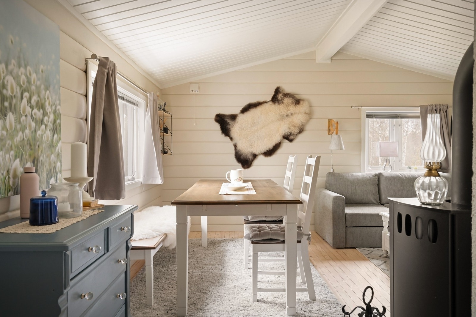 Plass til sofagruppe og spisebord Galleribilde