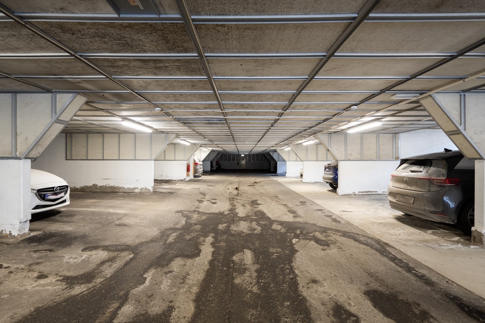 - Det er mulig å leie garasjeplass i borettslaget - Galleribilde