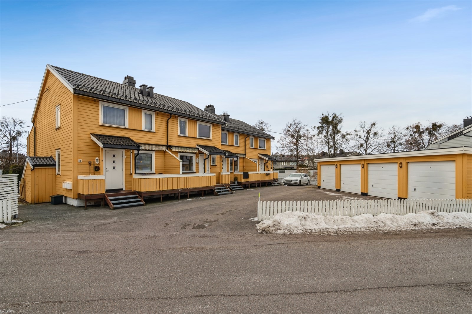 Robin Antonsen v/DNB Eiendom ønsker velkommen til Olavs gate 18B! Galleribilde