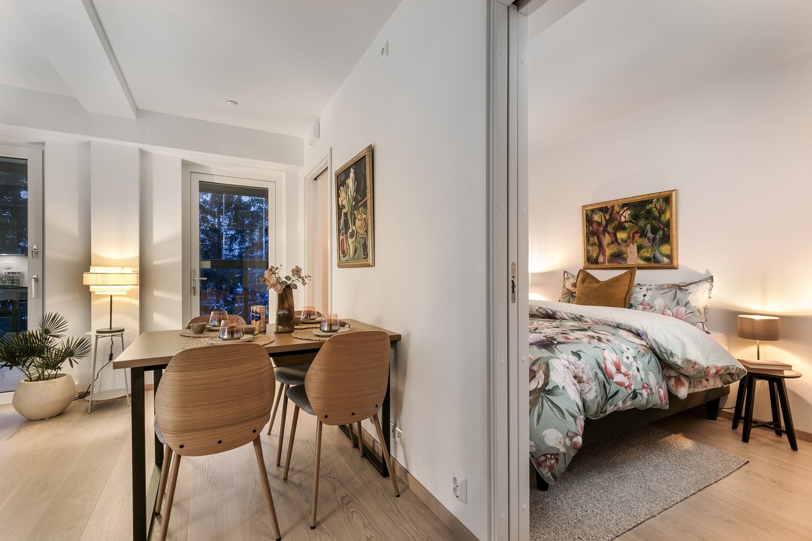 Stuen har flere møbleringsmuligheter etter eget ønske og behov Galleribilde