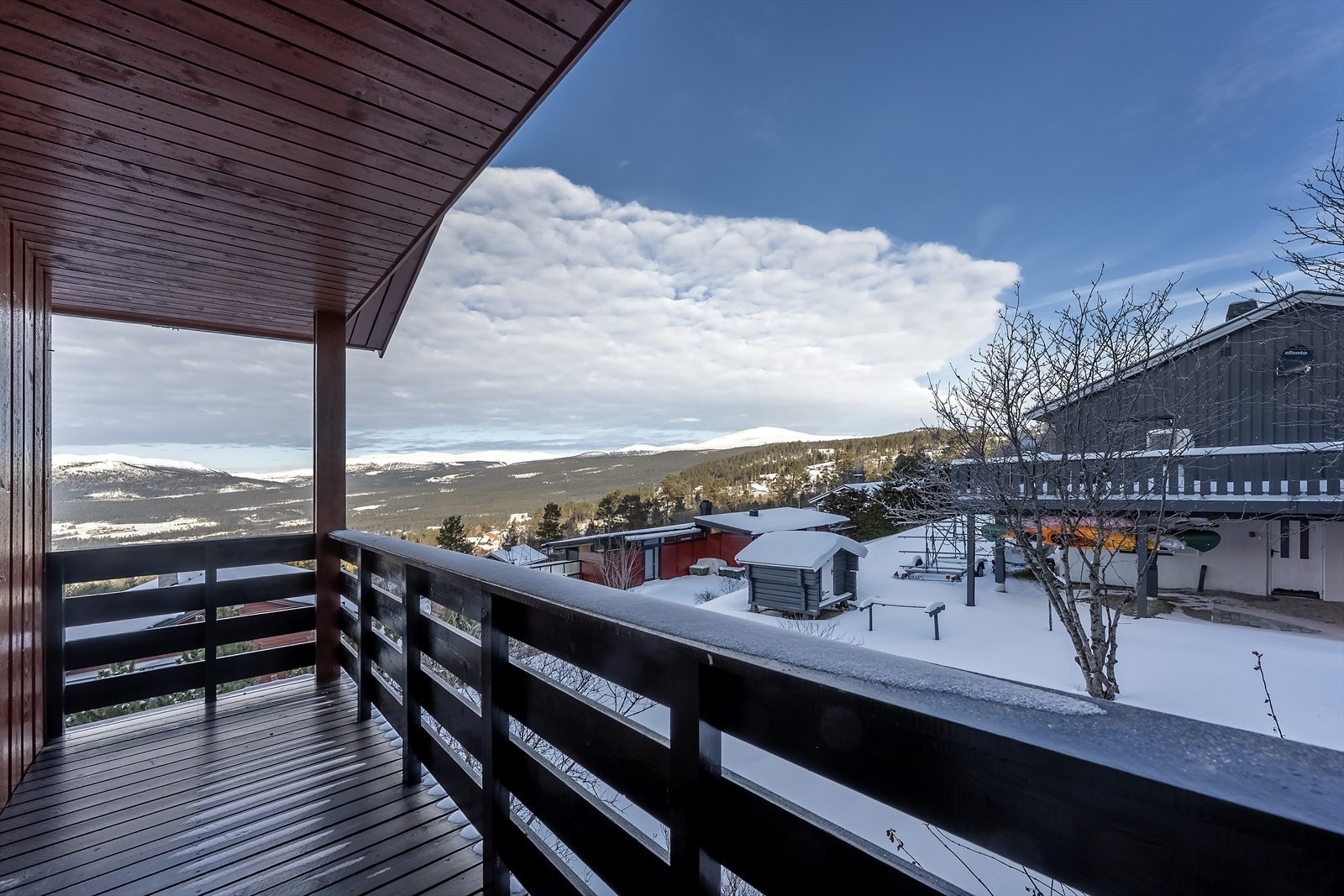 Utsikt fra luftebalkong (1. etasje) Galleribilde