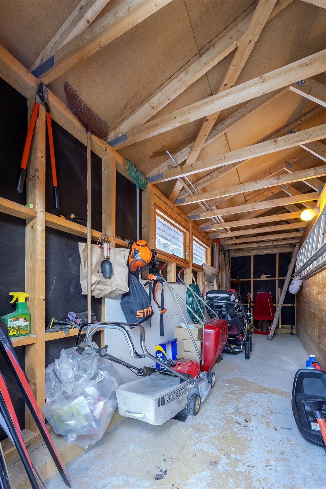 Bod i garasje Galleribilde