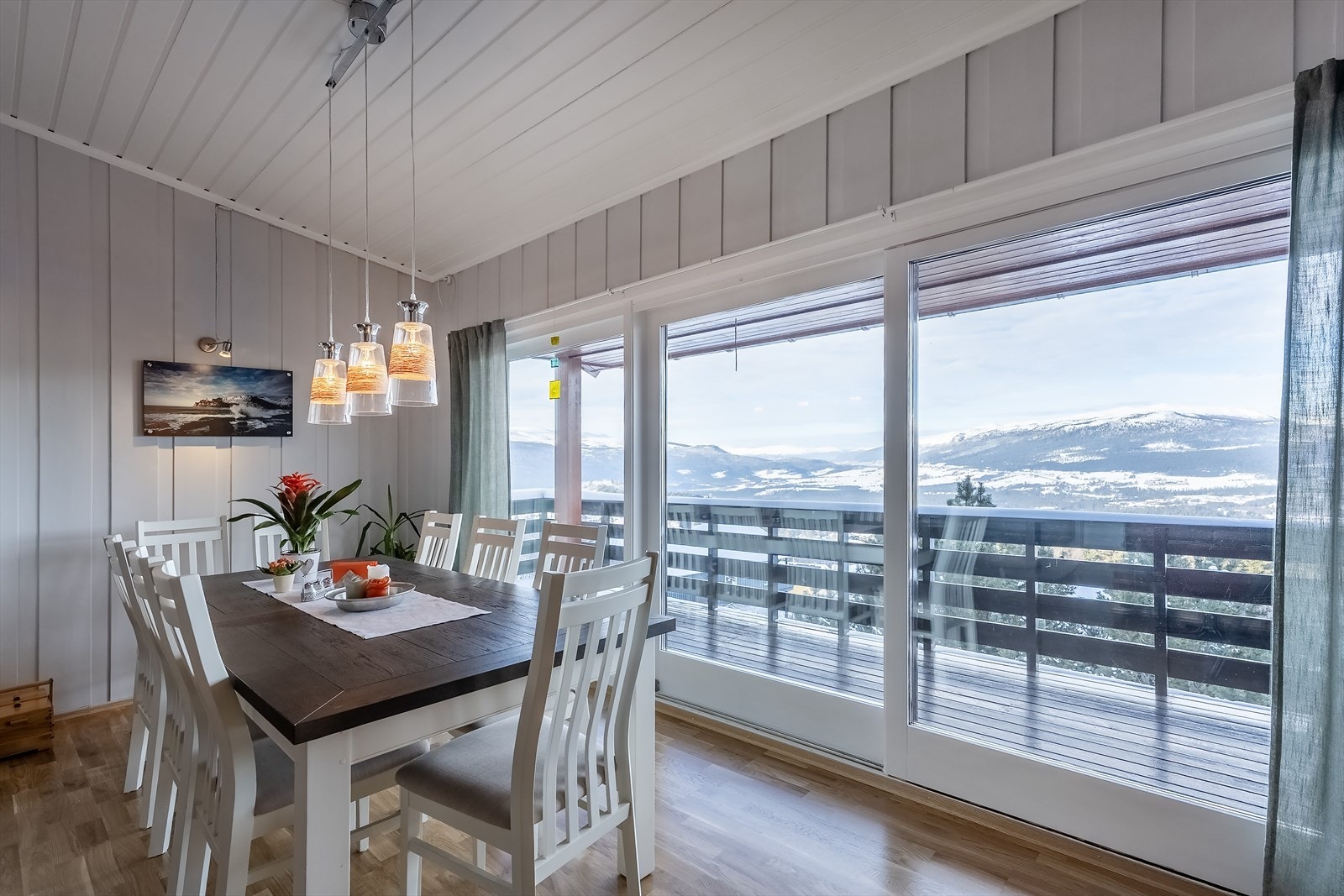 Spisestue (1. etasje) Galleribilde