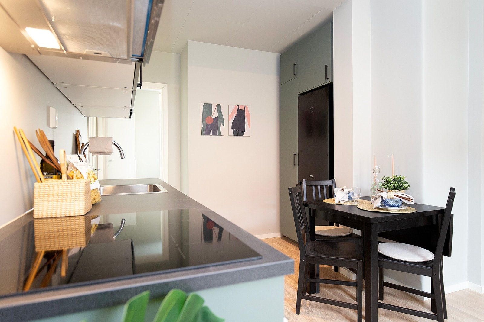 Kjøkken med spisested Galleribilde