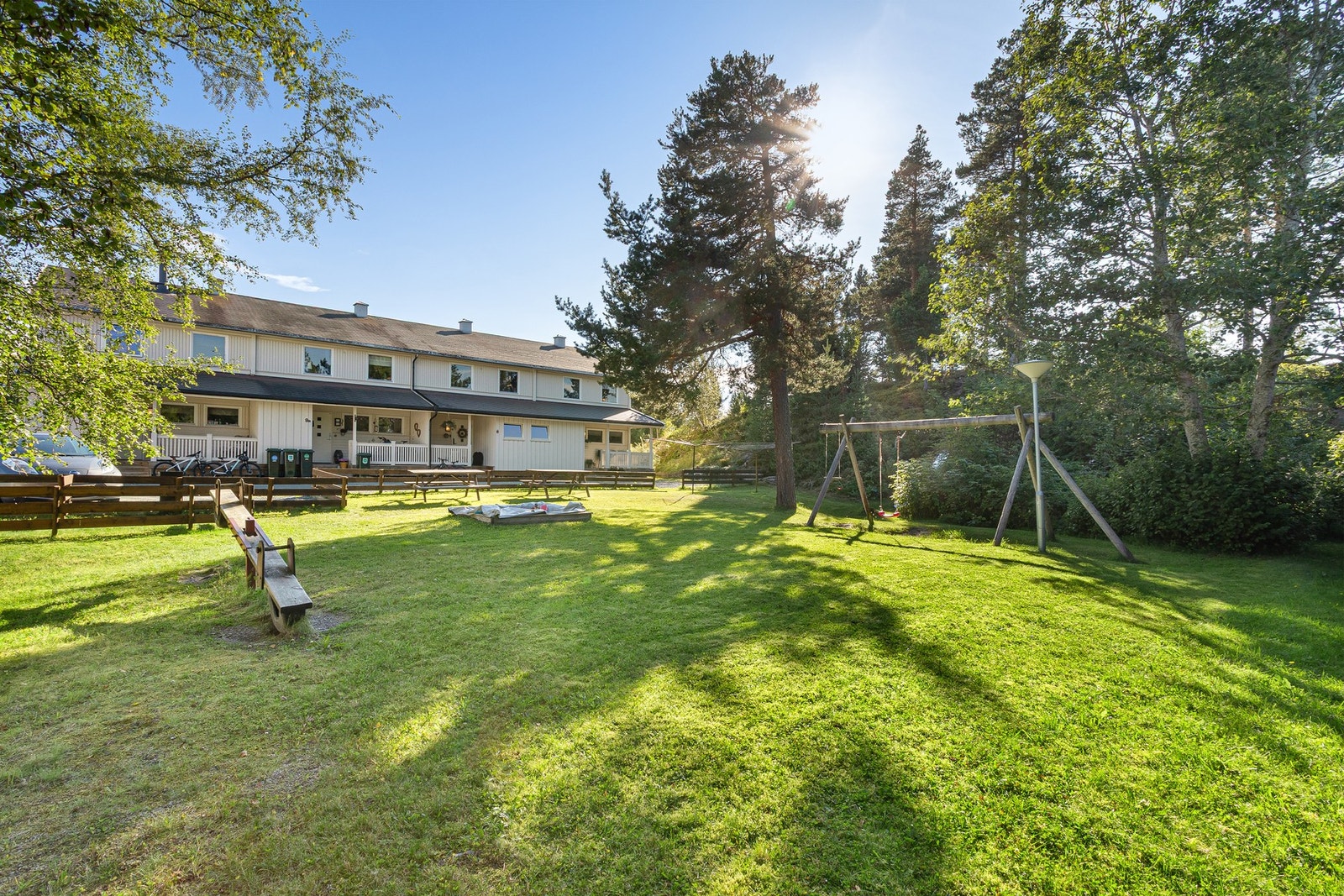 Flott lekeplass i umiddelbar nærhet Galleribilde