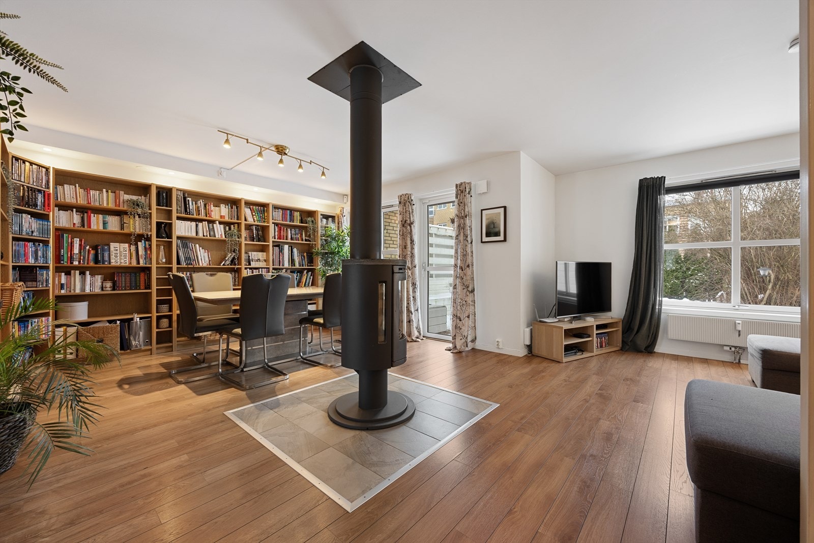 Velkommen til Kantarellen Terrasse 1! Presenteres av lokal megler Arsalan Syed v/ EiendomsMegler 1. Foto: Galleribilde