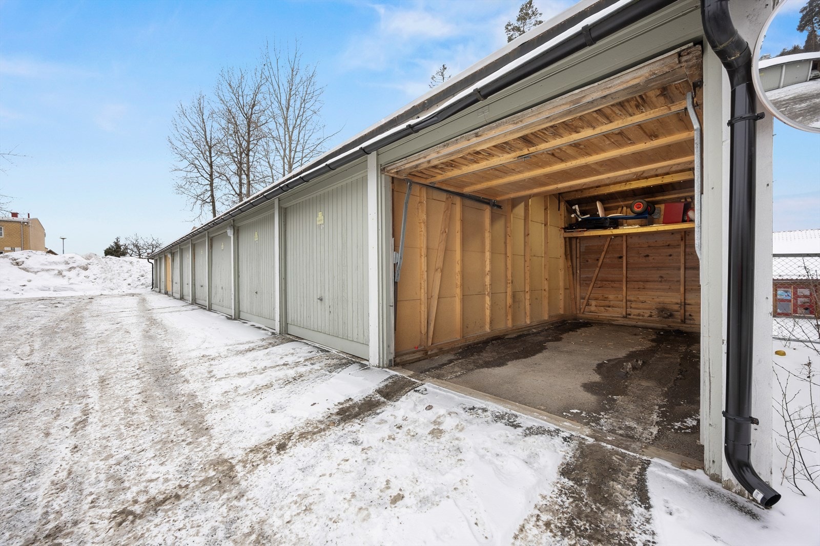 Det medfølger egen garasje. Galleribilde