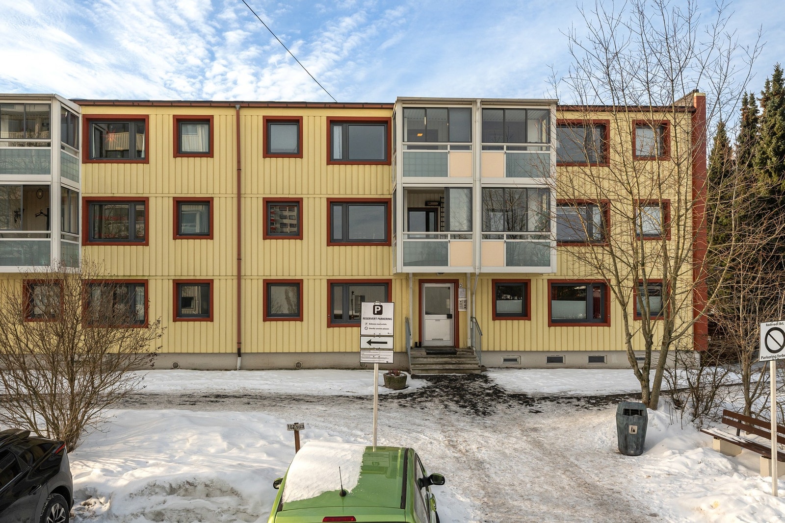 Borettslaget er trygt, veletablert og veldrevet. I borettslaget har du i tillegg eget trimrom som beboerne kan benytte seg av. Galleribilde