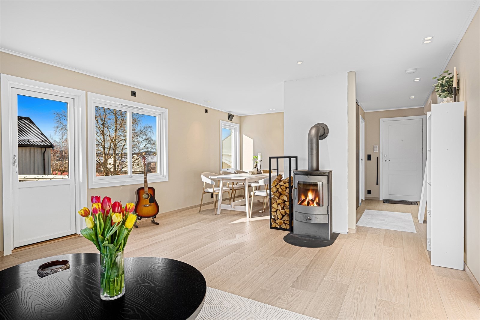 Leiligheten er pent pusset opp og har en god planløsning Galleribilde