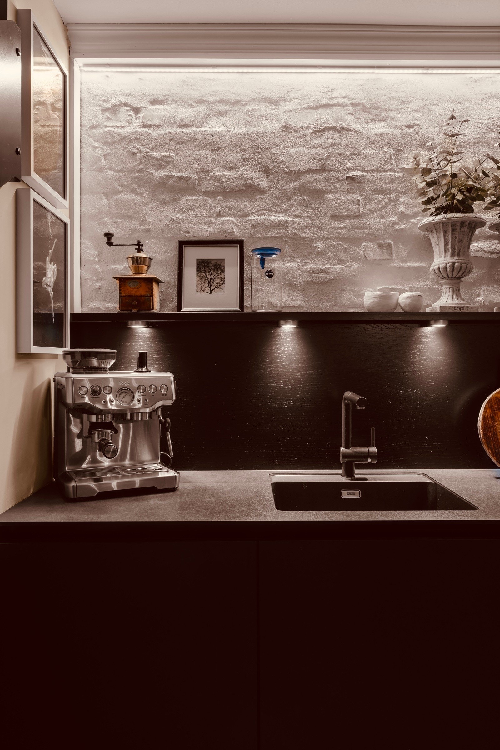 Lekker, stilren kjøkkeninnredning fra HTH. Galleribilde