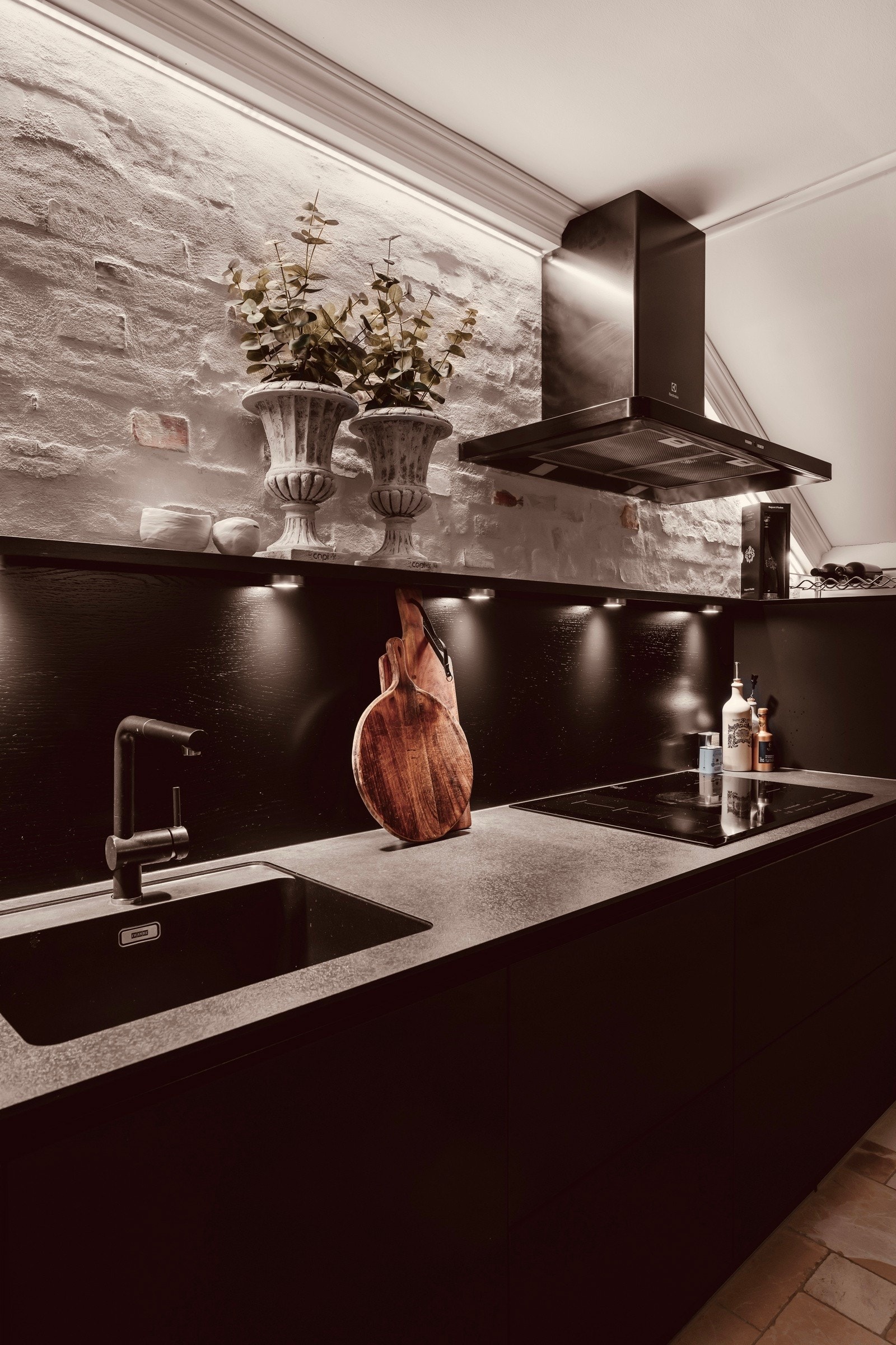 Lekker, stilren kjøkkeninnredning fra HTH. Galleribilde