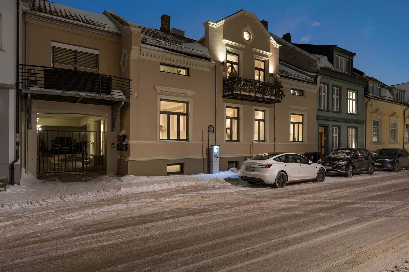 Praktfull fasade mot Kongensgate. Galleribilde