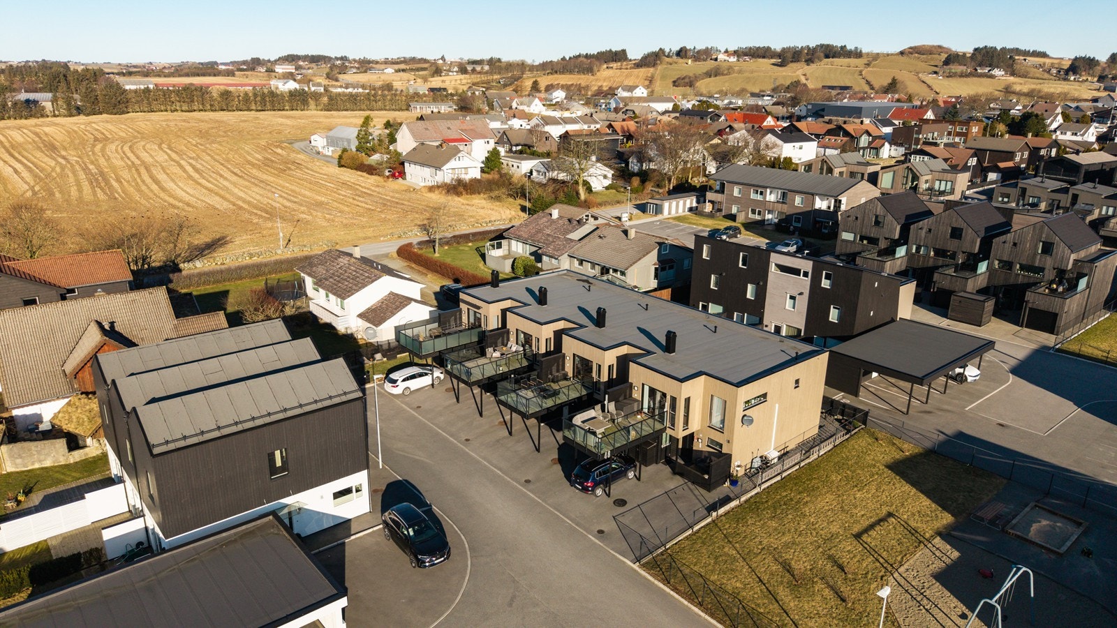 Herfra har du gangavstand til det meste, alt fra M44 og Bryne sentrum til veldrevne Kåsen idrettslag med flotte fasiliteter og skoler og barnehage Galleribilde