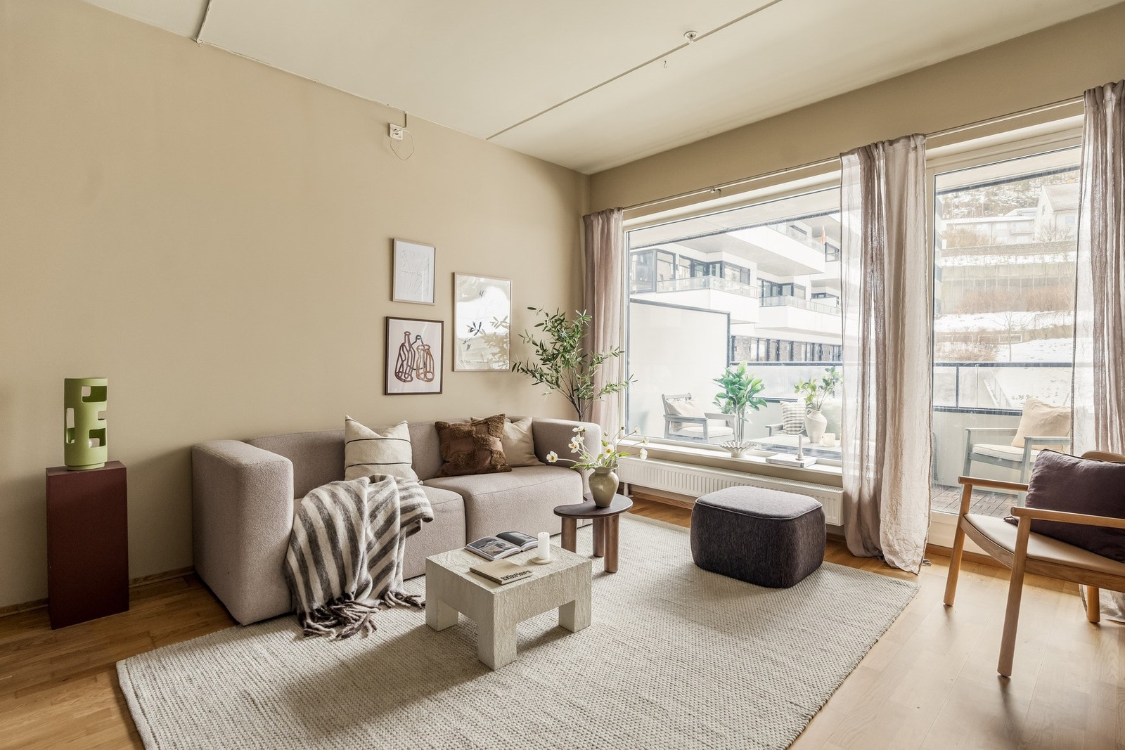 Velkommen til den store og luftige stuen! Galleribilde