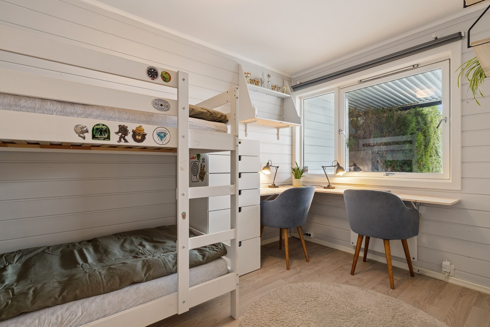 Soverom lll - Rommene har plass til det meste av møblementer og egner seg utmerket til barnerom, gjesterom eller kontor. Galleribilde