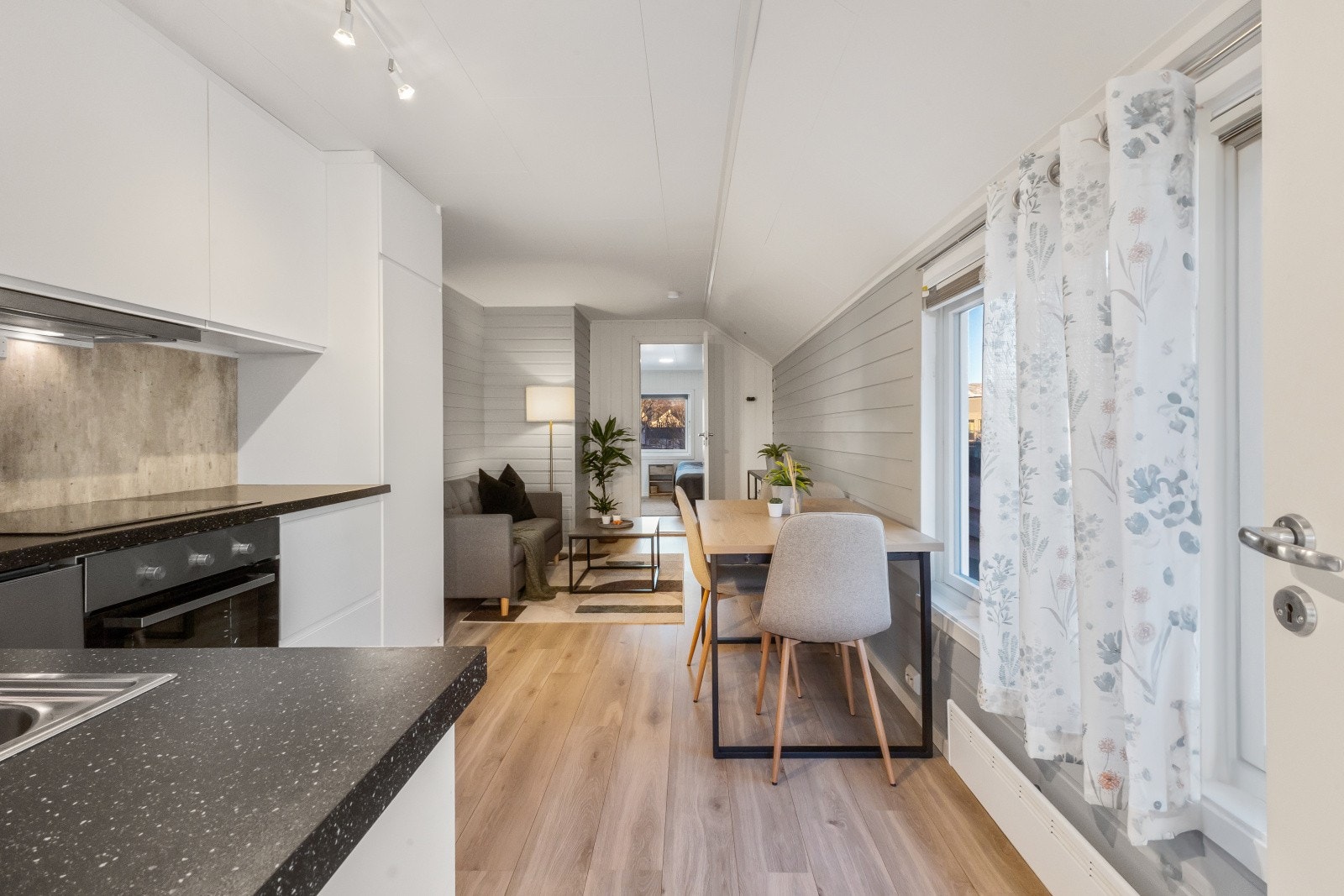 Hybel 1, kjøkken og stue. Galleribilde