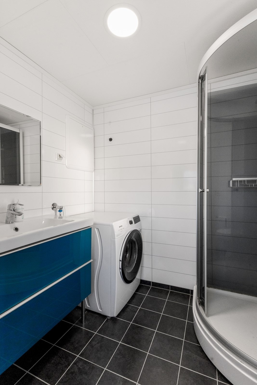 Hybel 2, bad/wc. Galleribilde