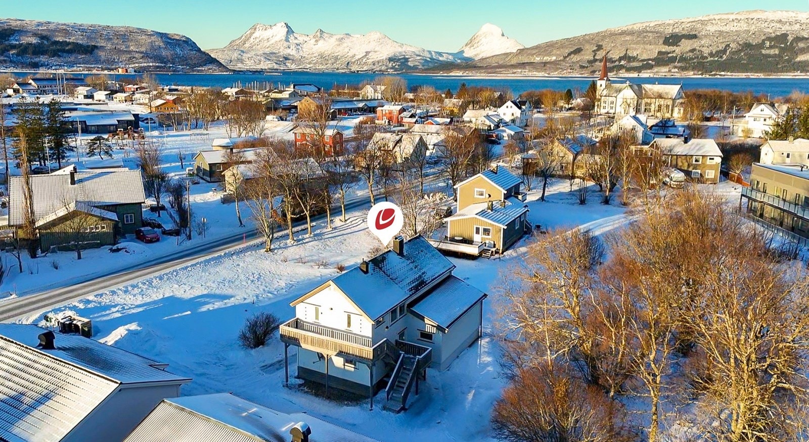 Her kan man bo svært rimelig selv, eller rett og slett ett perfekt utleie objekt, enten for firma eller for private som ønsker å investere i eiendom. Galleribilde