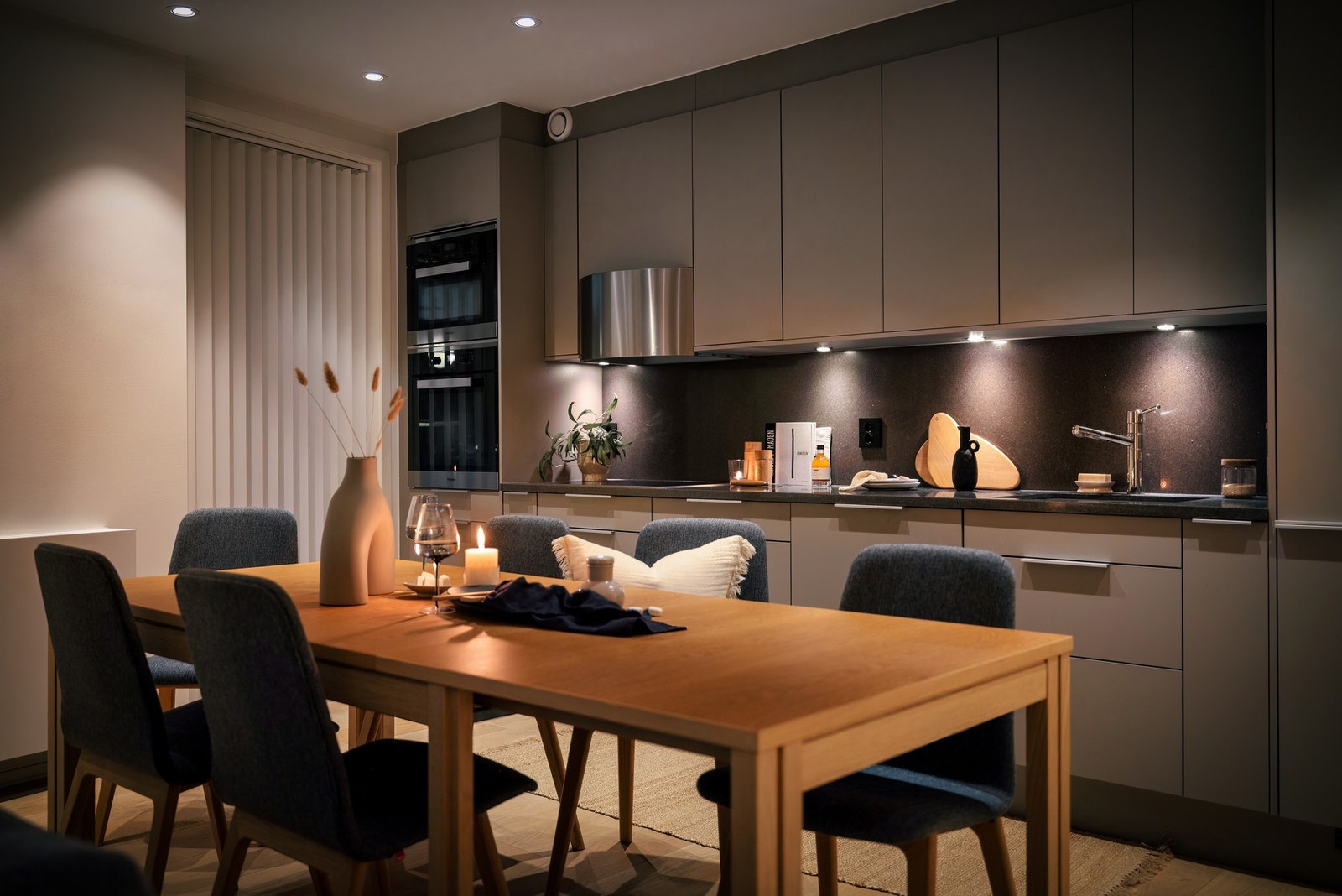 Kjøkken av høy kvalitet - design og funksjon i god balanse Galleribilde