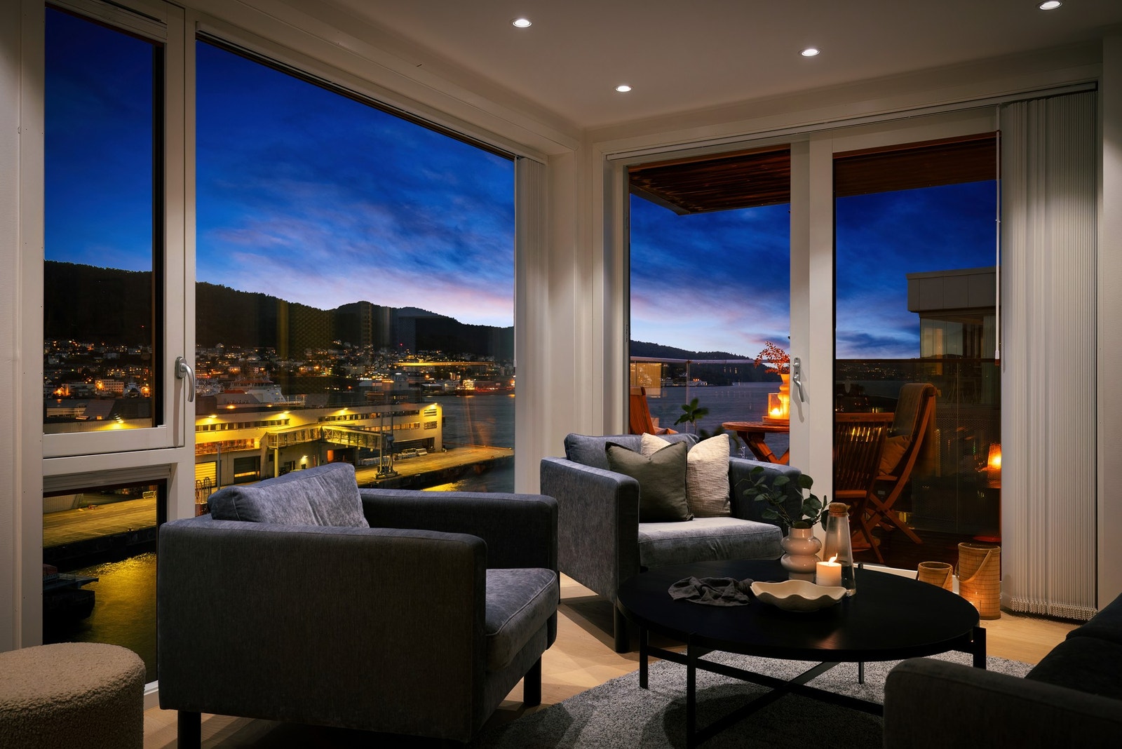 Naturlig samlingspunkt med utsikt og lys som ramme Galleribilde