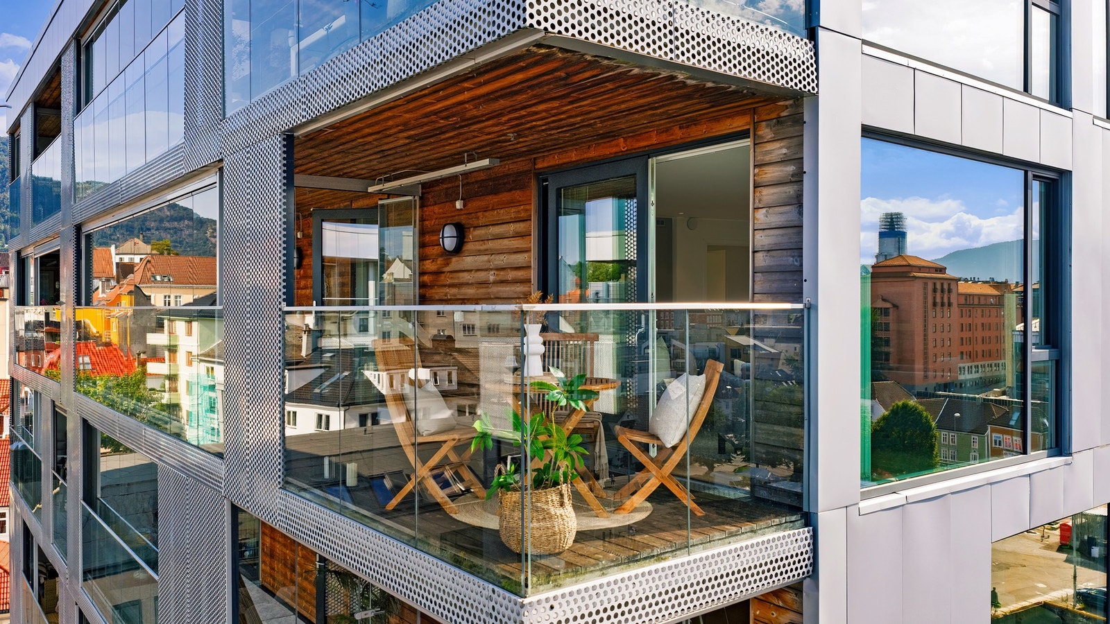 Vestvendt beliggenhet med solnedgang og vidstrakte siktlinjer Galleribilde